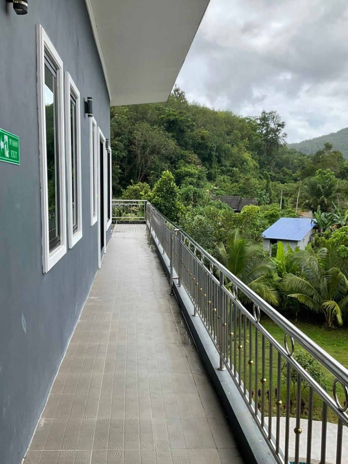 Sj House Hotel Aonang Ban Klong Haeng Bagian luar foto