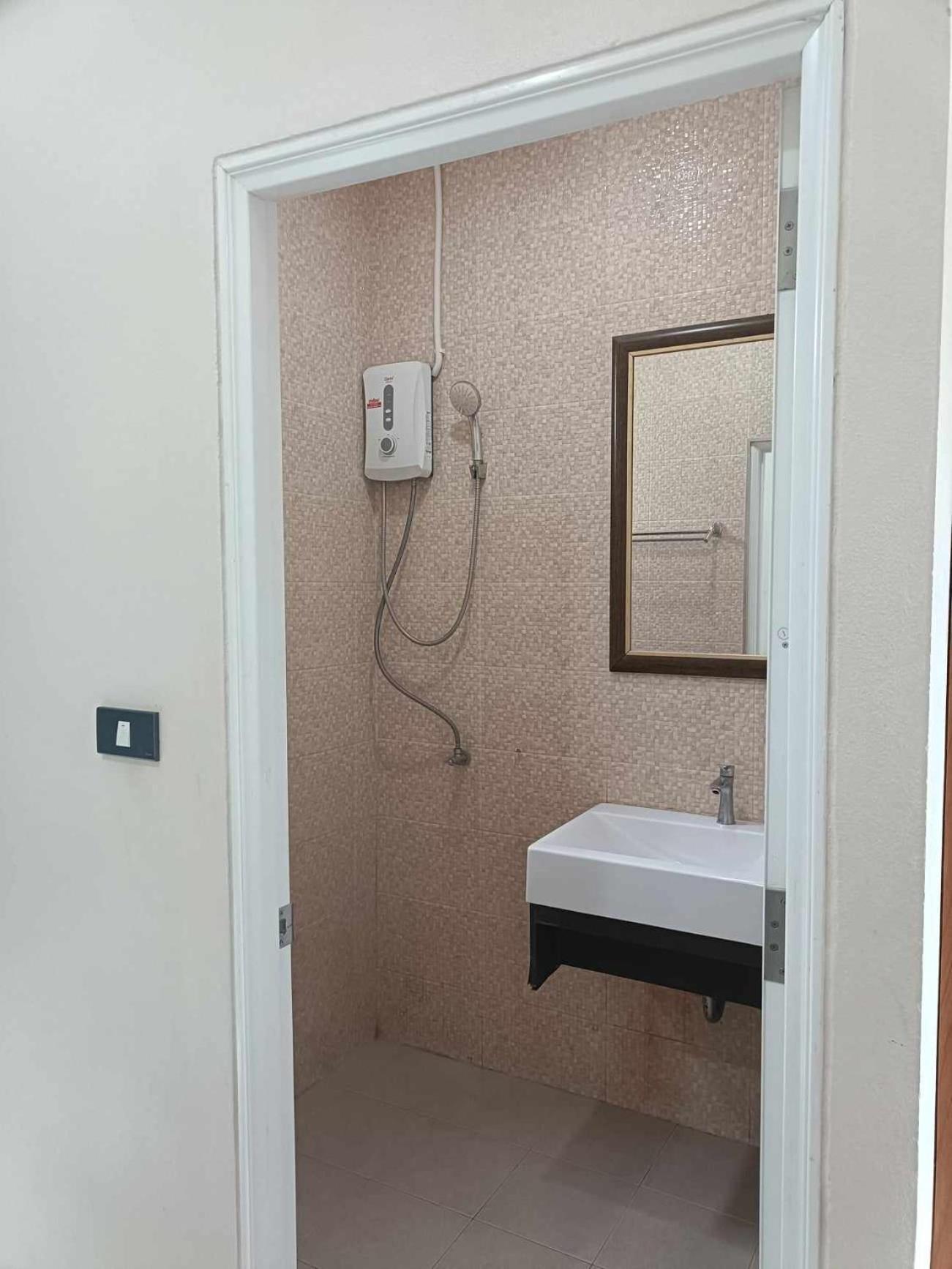 Sj House Hotel Aonang Ban Klong Haeng Bagian luar foto